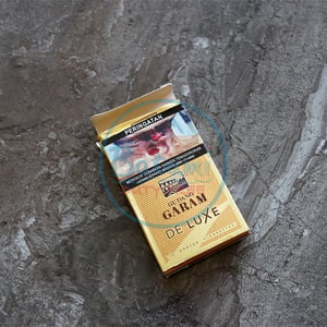Gudang Garam De Luxe 12's 4 Gudang Garam De Luxe 12's